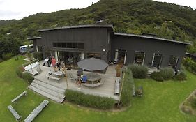 Piha Beachstay Accommodation